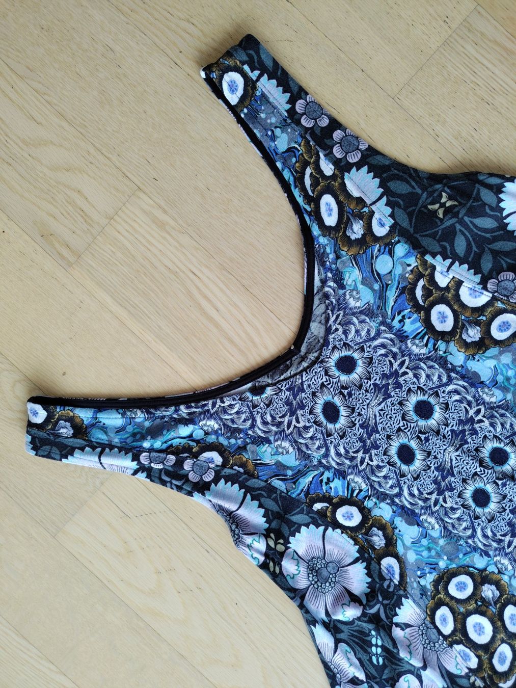 Desigual Tuniche: Desigual Tunika Blau Bunt Taille XS – Usato da Buchrain venduto da QueenyHE51 6
