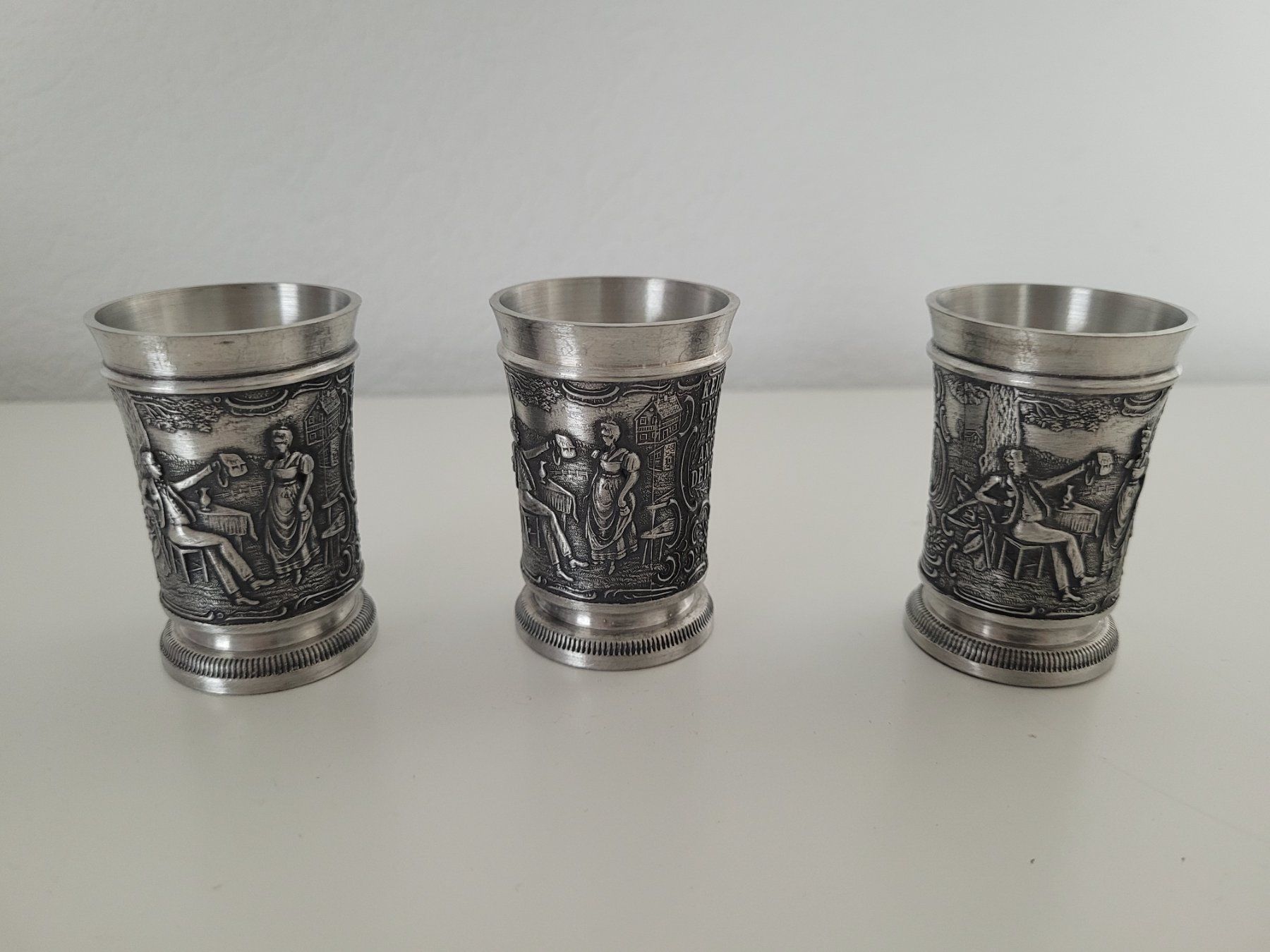 Tazze: 3 x Schnapsbecher aus Metall – Usato da Aarburg venduto da NDK