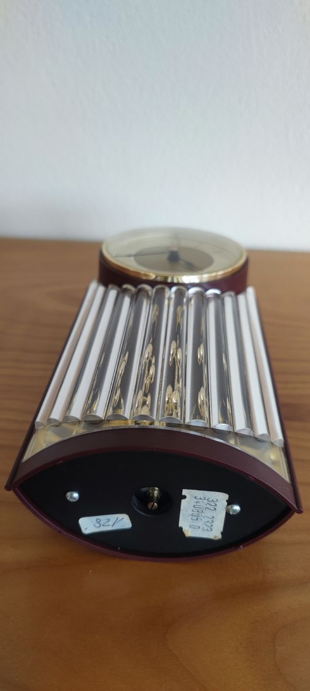 Stand- & Wanduhren: Kundo Quarz Tischuhr Vintage – Gebraucht aus Stäfa von Rampensau 1