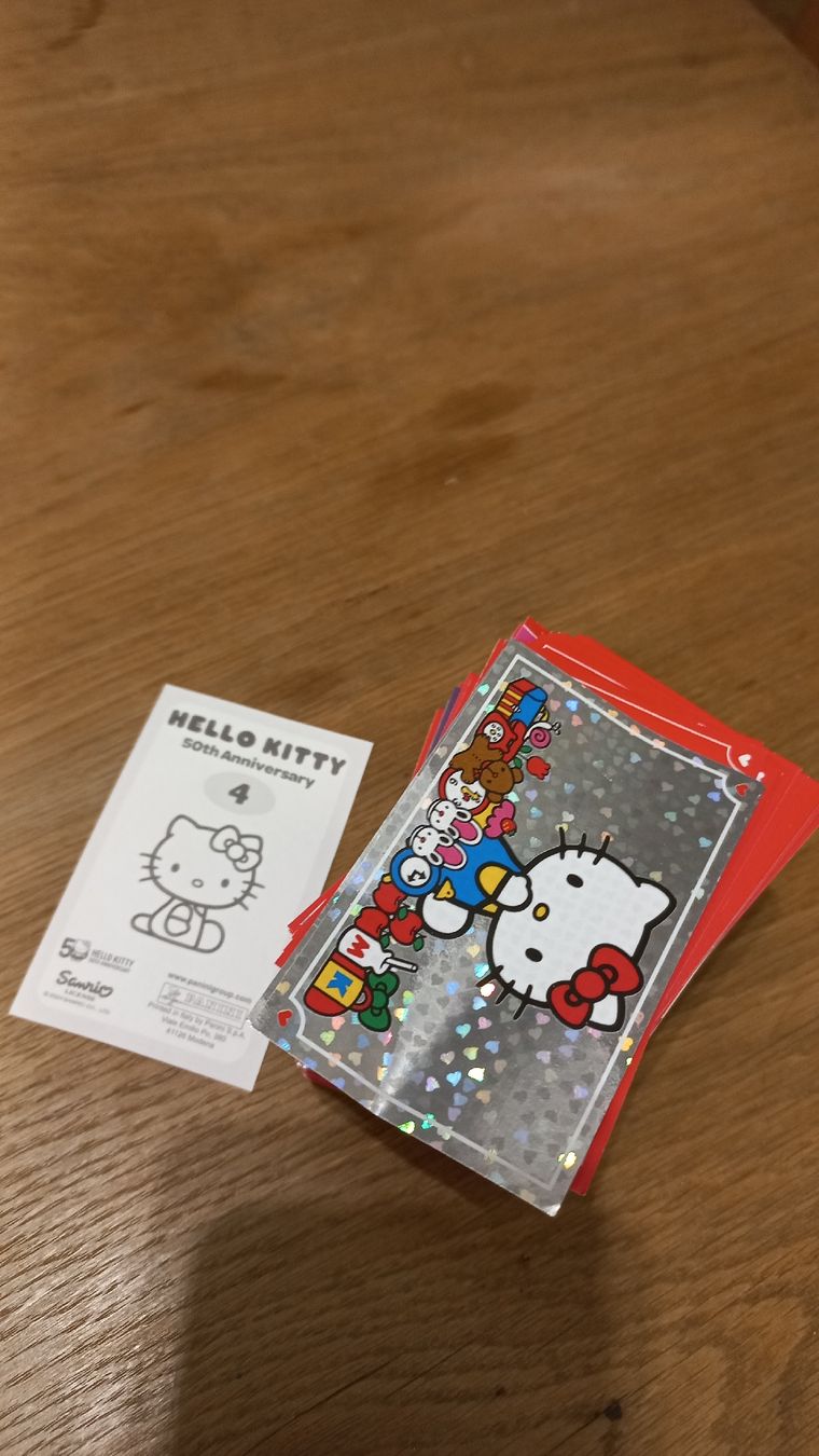 Panini Carte collezionabili: Hello Kitty Sammelkarten 50th Anniversary neu Panini – Nuovo (secondo la descrizione) da Horw venduto da OnkelBaldrian 1