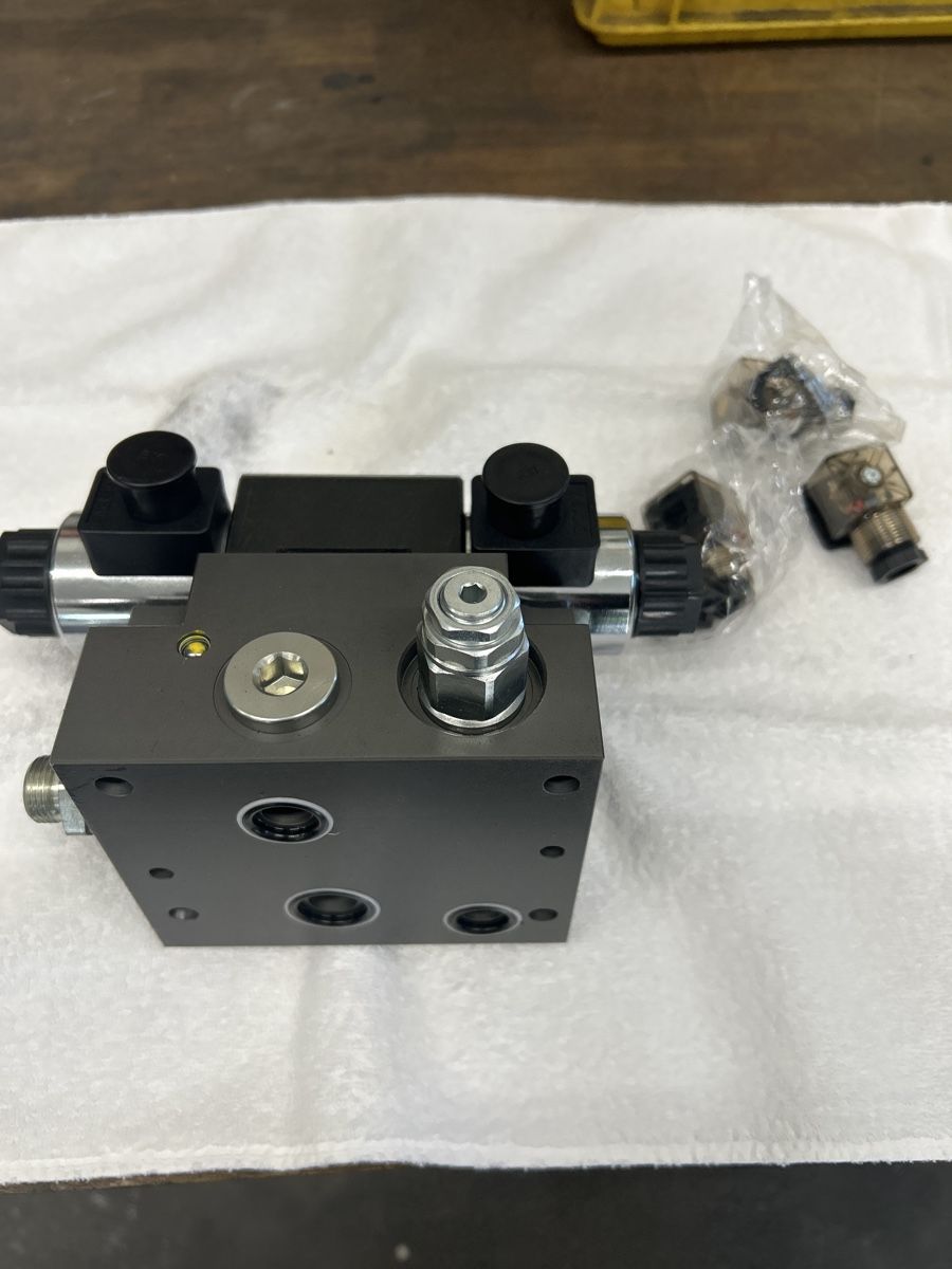 Bosch Alle Ersatzteile: Steuergerät elektrisch 12V Bosch SB7 Traktor – Neu und originalverpackt aus Brülisau von Hautle90 2
