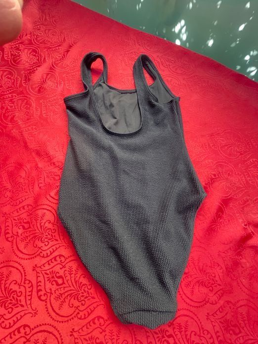Maillots de bain: Mädchen Badekleid schwarz 134/140 – D'occasion à Bergdietikon par antovale 1