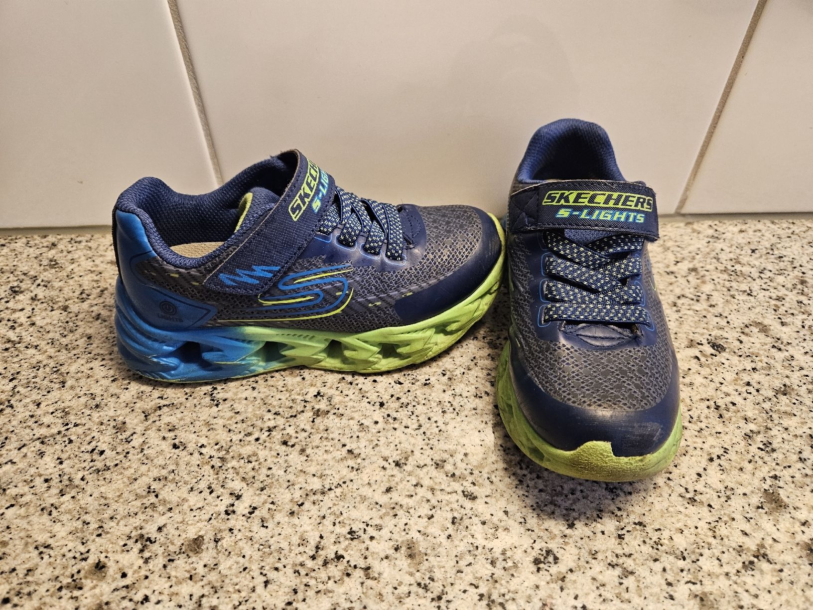Skechers Scarpe per ragazzi: Kinderschuhe gr. 29 – Usato da Ennenda venduto da eel_ts7s 3