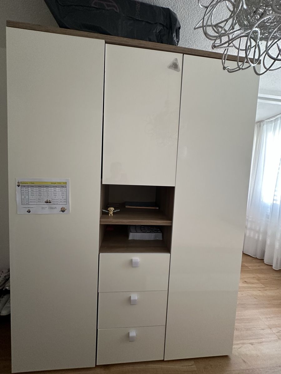 Schränke: Schrank – Neu (gemäss Beschreibung) aus  von