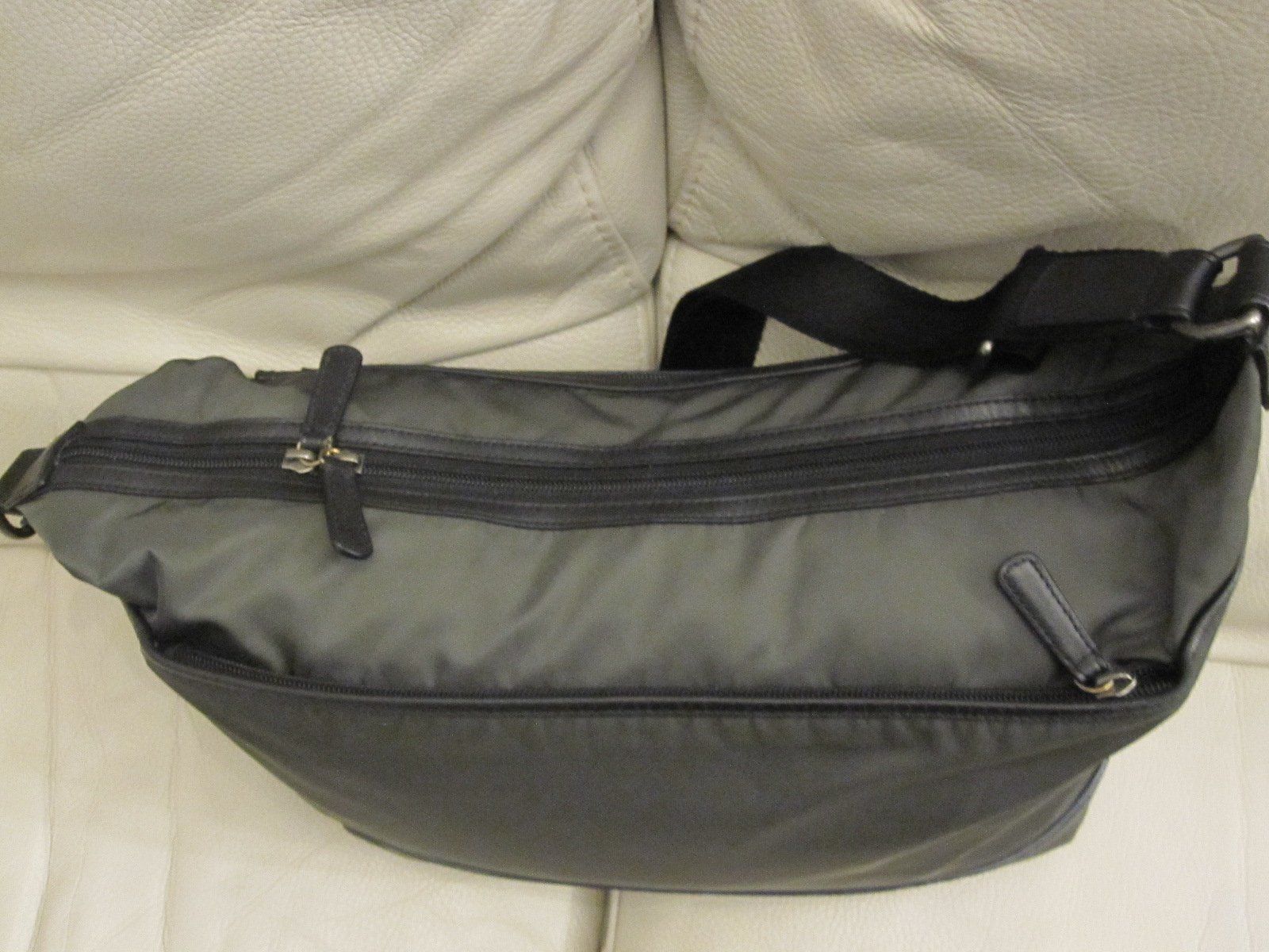 Coach Borse: COACH, sac Varick Transit, Nylon / cuir, Messenger – Usato da Nyon venduto da WHTF 4