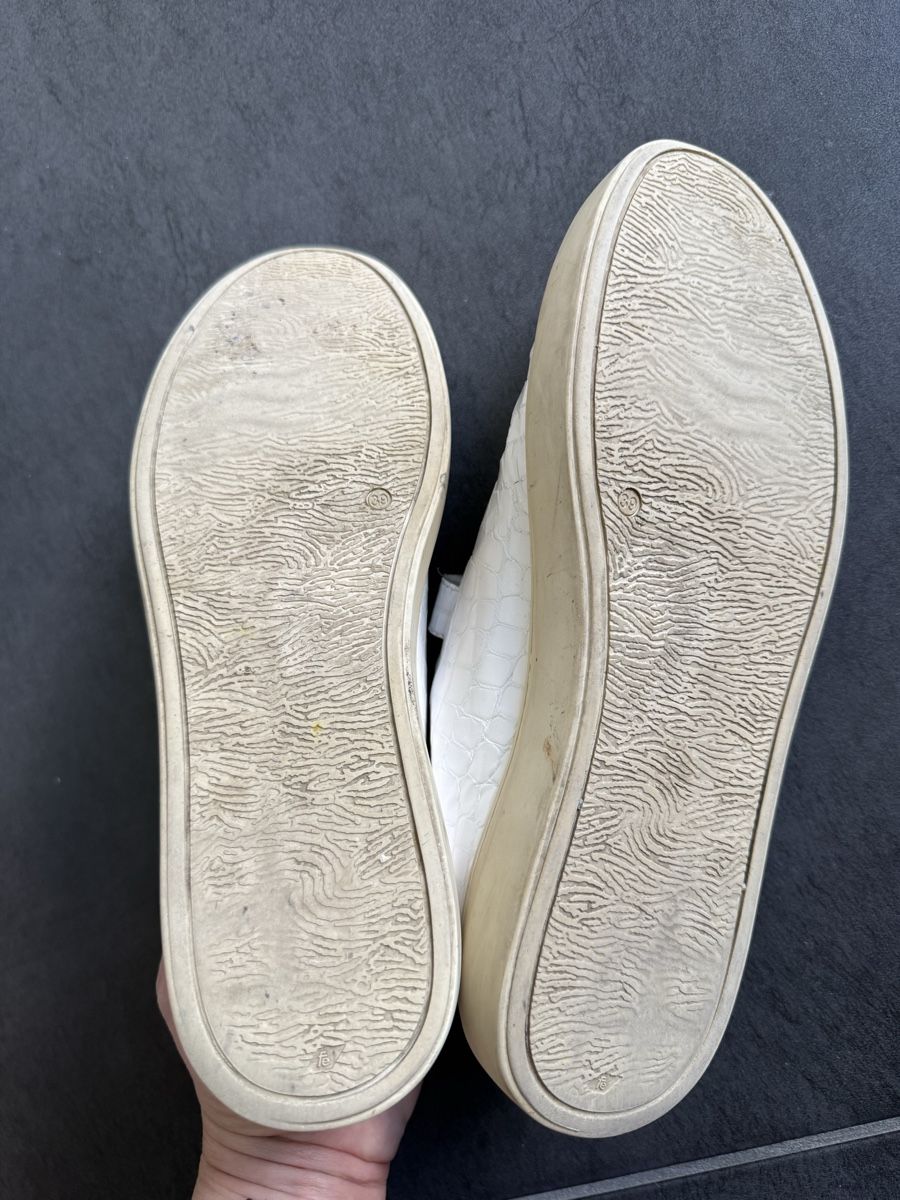 Bobbies Scarpe da donna: BOBBIES Sneaker Grösse 39 – Usato da Olten venduto da smashbox 2
