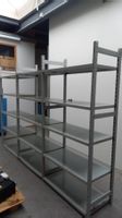 Diverses étagères et racks
