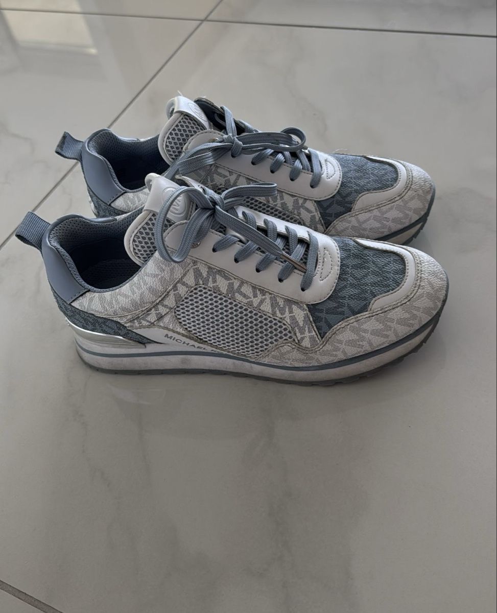 Michael Kors Scarpe da donna: Michael Kors Leder-Sneakers Grösse 38 – Usato da Egg b. Zürich venduto da alessiadm 2