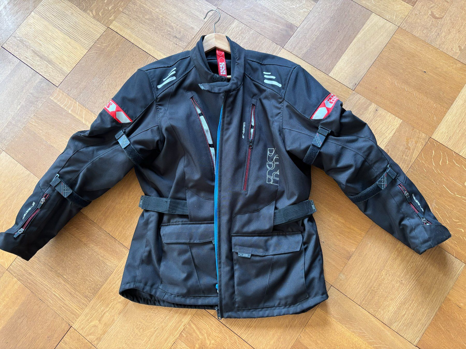 IXS Giacche: Motorradjacke Herren schwarz – Usato da Winterthur venduto da dan_wq8j