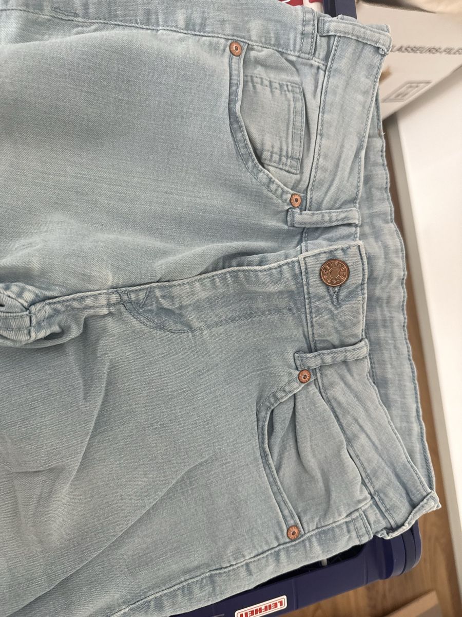 H&M Jeans: H&M Hose Grösse 40 – D'occasion à Zürich par bia_6kmj 2
