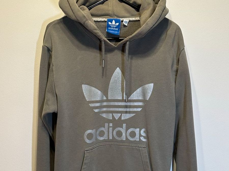 Adidas Maglioni & Felpe: Adidas Pullover mit Kapuze (Gr. S) – Usato da Schaffhausen venduto da Die_Mayonnaise