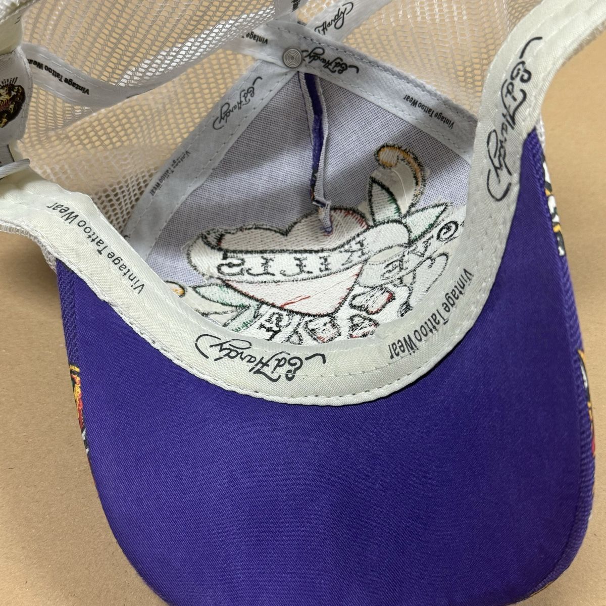 Ed Hardy Hüte, Mützen & Caps: Ed Hardy Trucker Cap "Love Kills Slowly" One Size – Gebraucht aus St. Gallen von sourced_limited 5