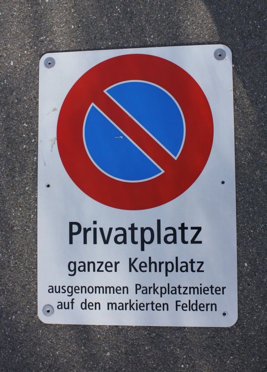 T&R Parkverbotsschild – 35x25 Cm, Aus Aluminium, Reflektierend, Wetterfest Mit 6 Bohrungen