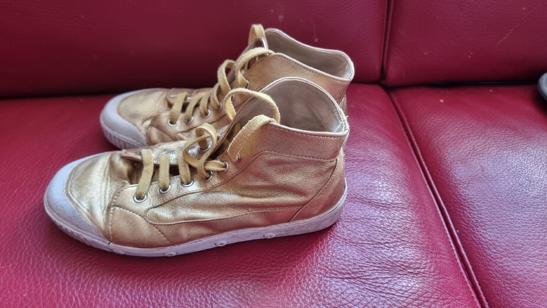 Scarpe da donna: basket dorées – Usato da Carouge GE venduto da mon_x9y7 1