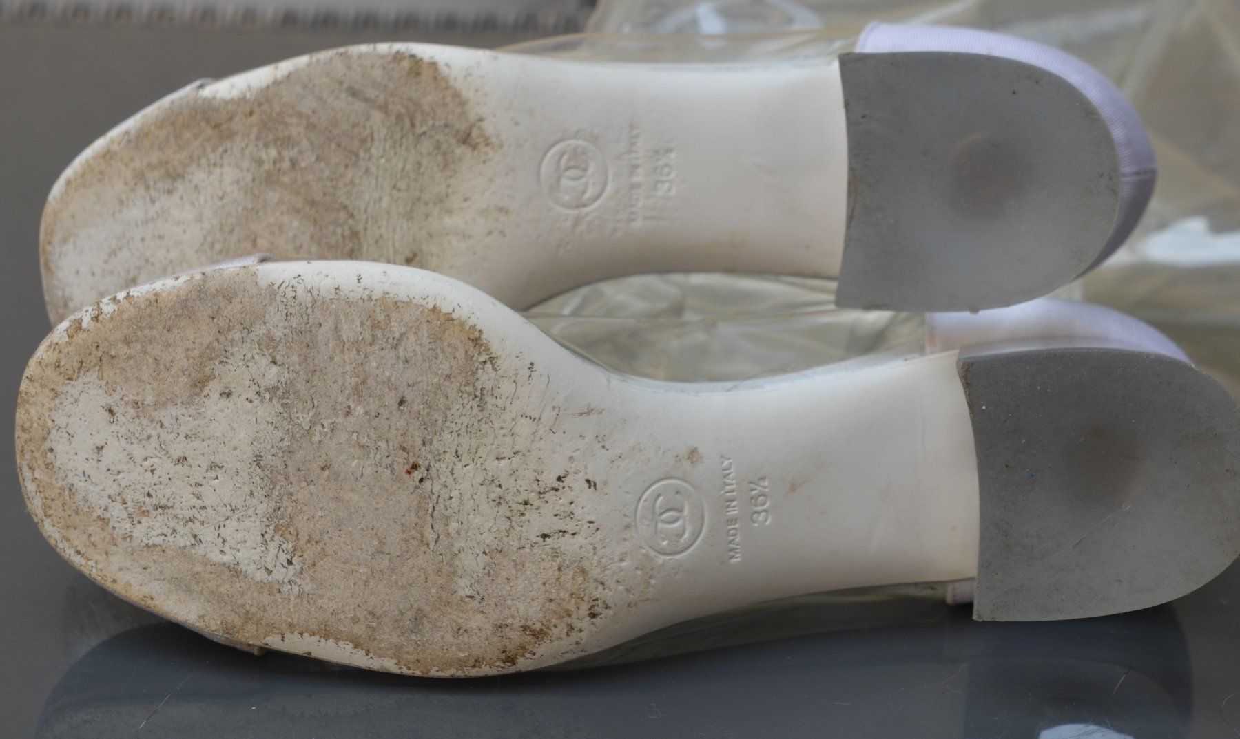 Chanel Scarpe da donna: Chanel boots / bottes 36,5 – Usato da Collonges venduto da Auganien 9