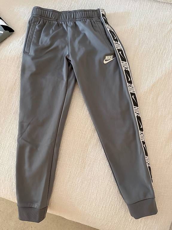 Kleiderpakete & -sets: Ensemble Nike Jordan – Neu (gemäss Beschreibung) aus Sion von nao_2cg5 2
