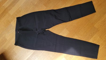 Sally High Damen Hose, Slim Fit, Gr. 40/30, Schwarz