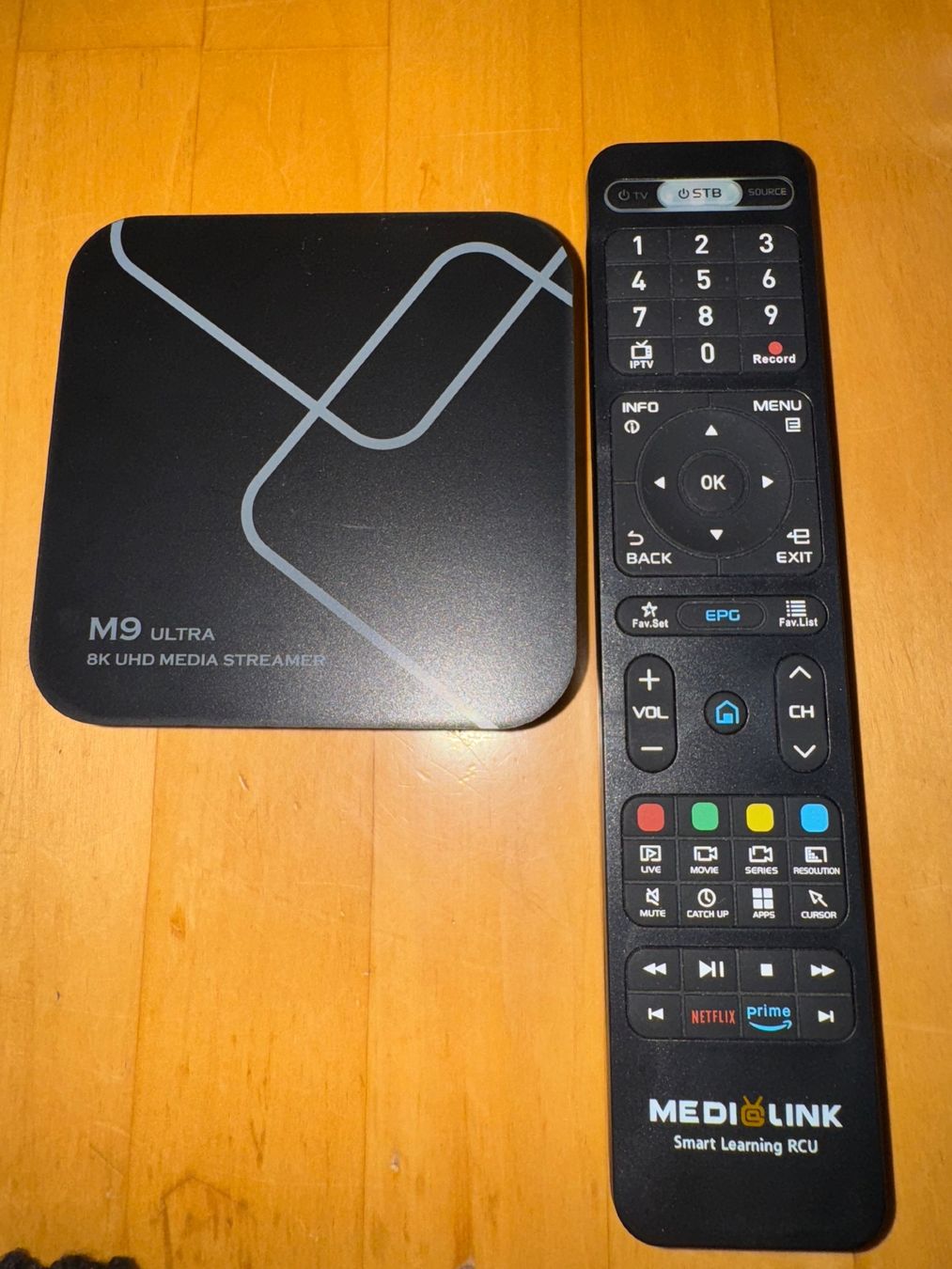Lettore multimediale & Streamer: M9 Ultra 8K UHD Media Streamer 5G Android, IPTV – Nuovo (secondo la descrizione) da Pfäffikon ZH venduto da Tetu.33 4