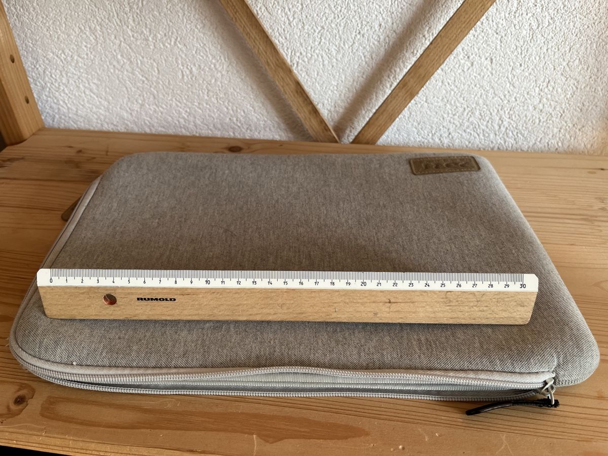 Borse: Housse PC portable 13 pouces, comme neuve, impeccable. – Usato da Ins venduto da Lemon_Guy