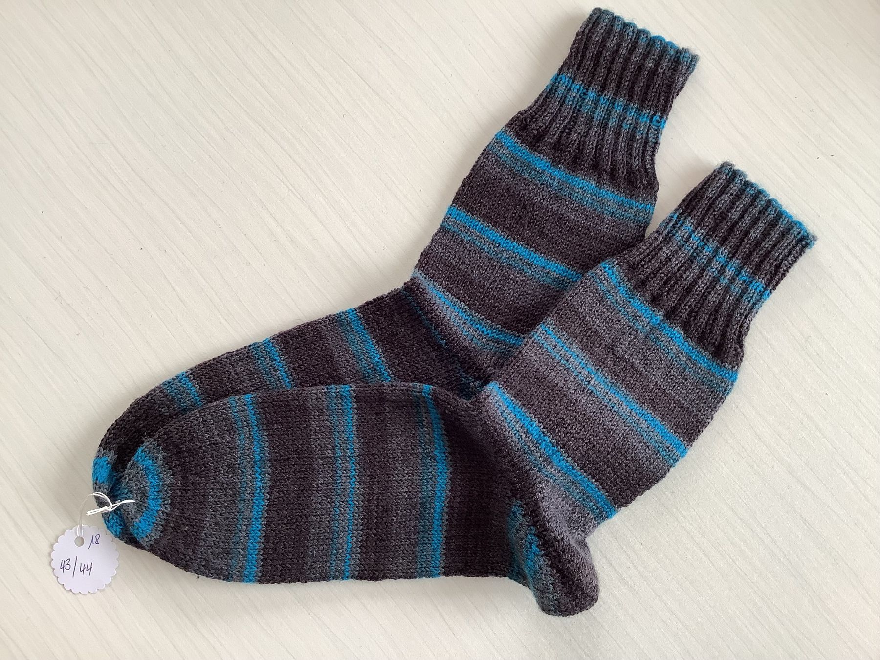 Calze: Handgestrickte Socken Gr. 43/44 – Nuovo (secondo la descrizione) da Lichtensteig venduto da Buemo