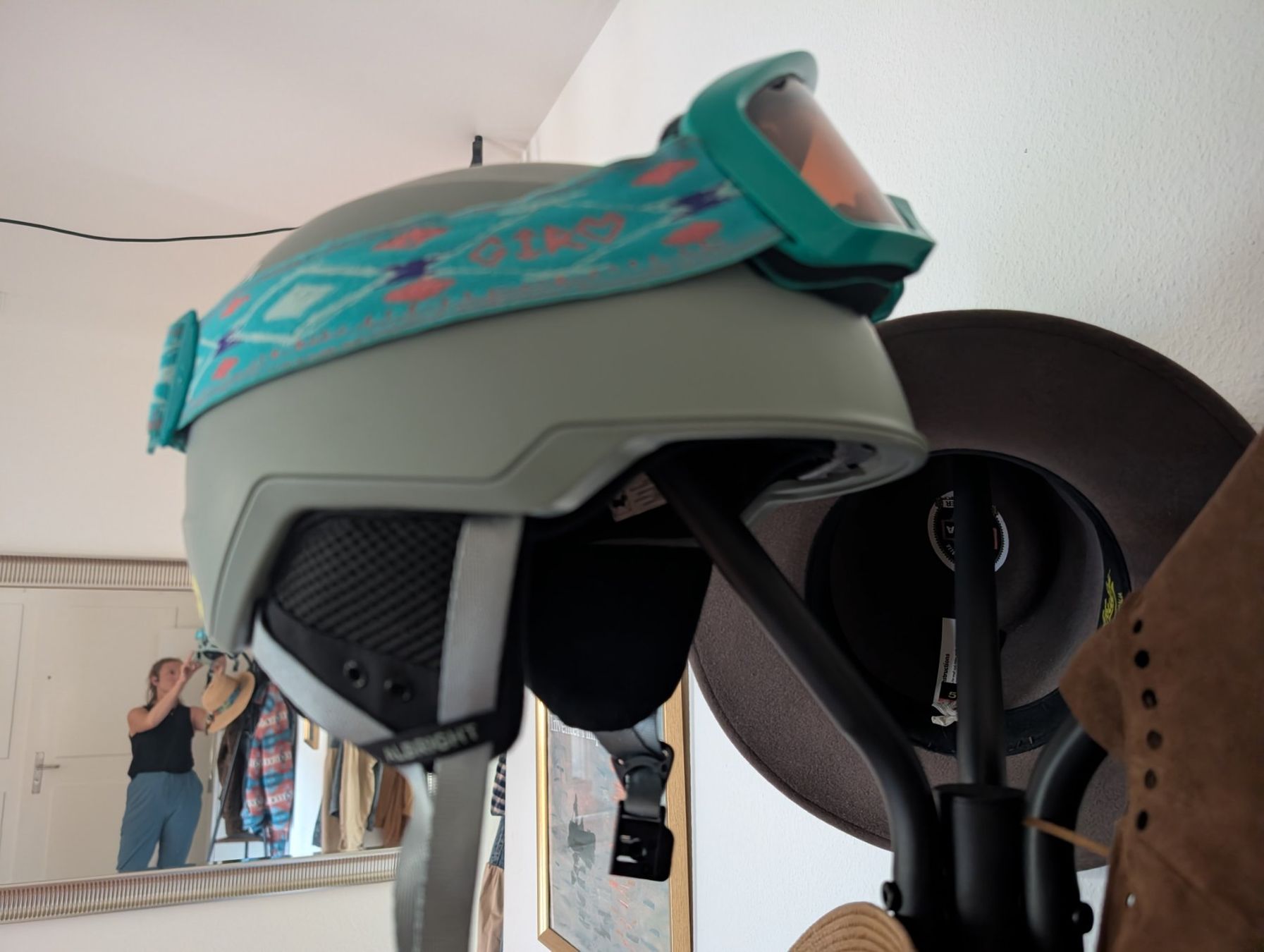 Albright Caschi: Skihelm ALBRIGHT MIPS Farbe mint Zustand gut – Nuovo (secondo la descrizione) da Zürich venduto da deb_n55g 1