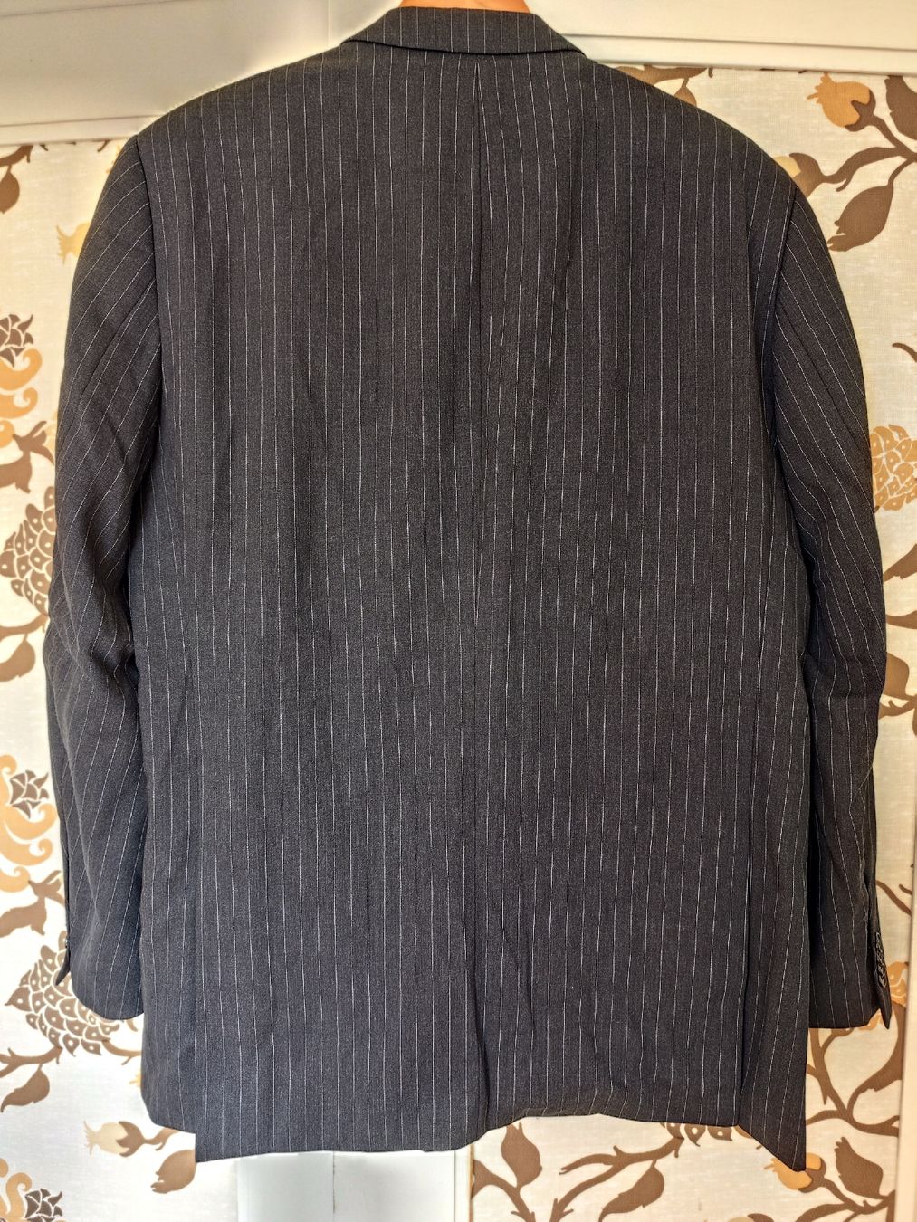 Anzüge: Élégant costume rayé 3 pièces – Gebraucht aus Montreux von prl_z2lr 1