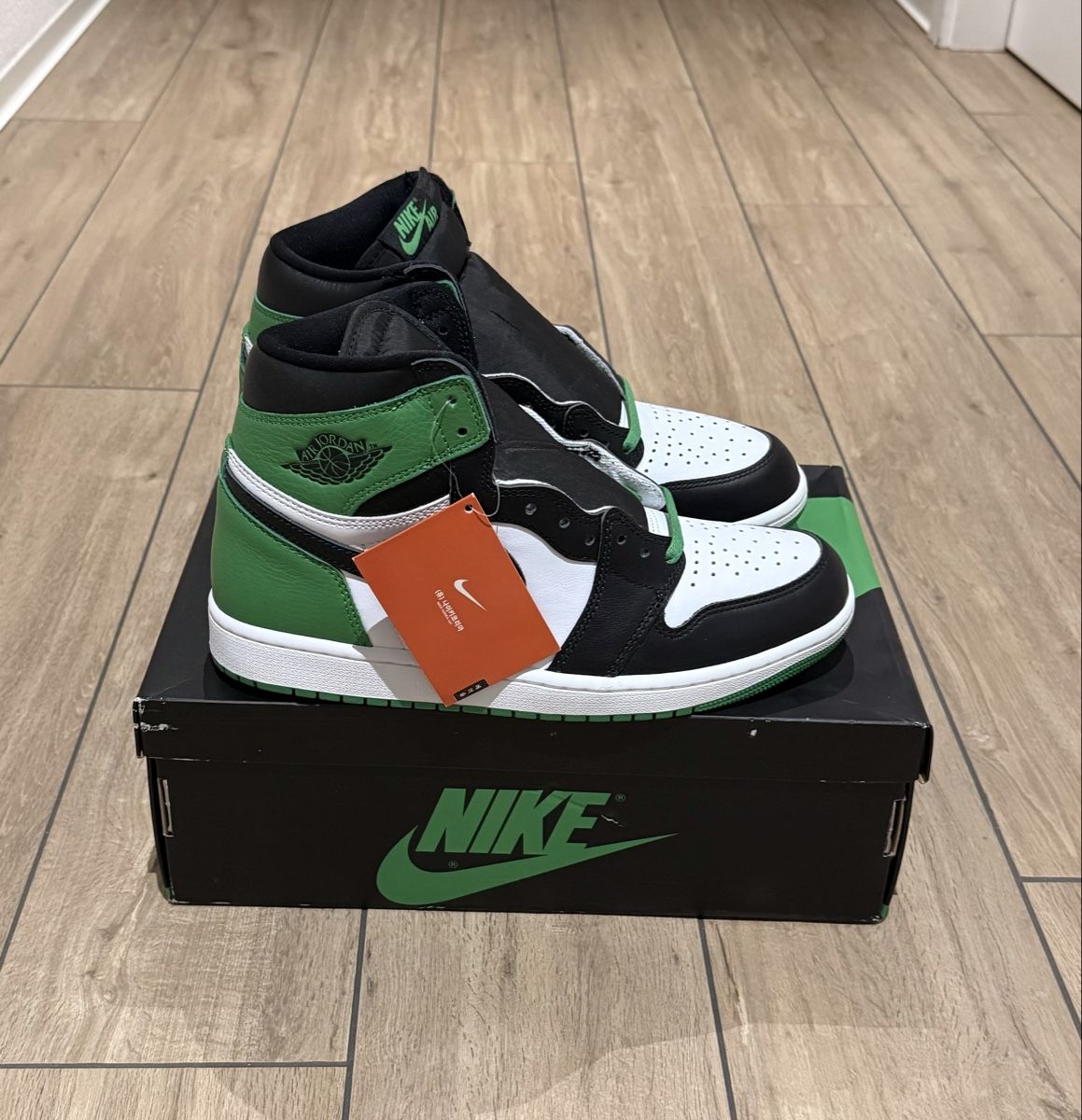 Jordan Scarpe da uomo: Jordan 1 high lucky green 43 – Nuovo e nell'imballaggio originale da Savièse venduto da Cedric007 2