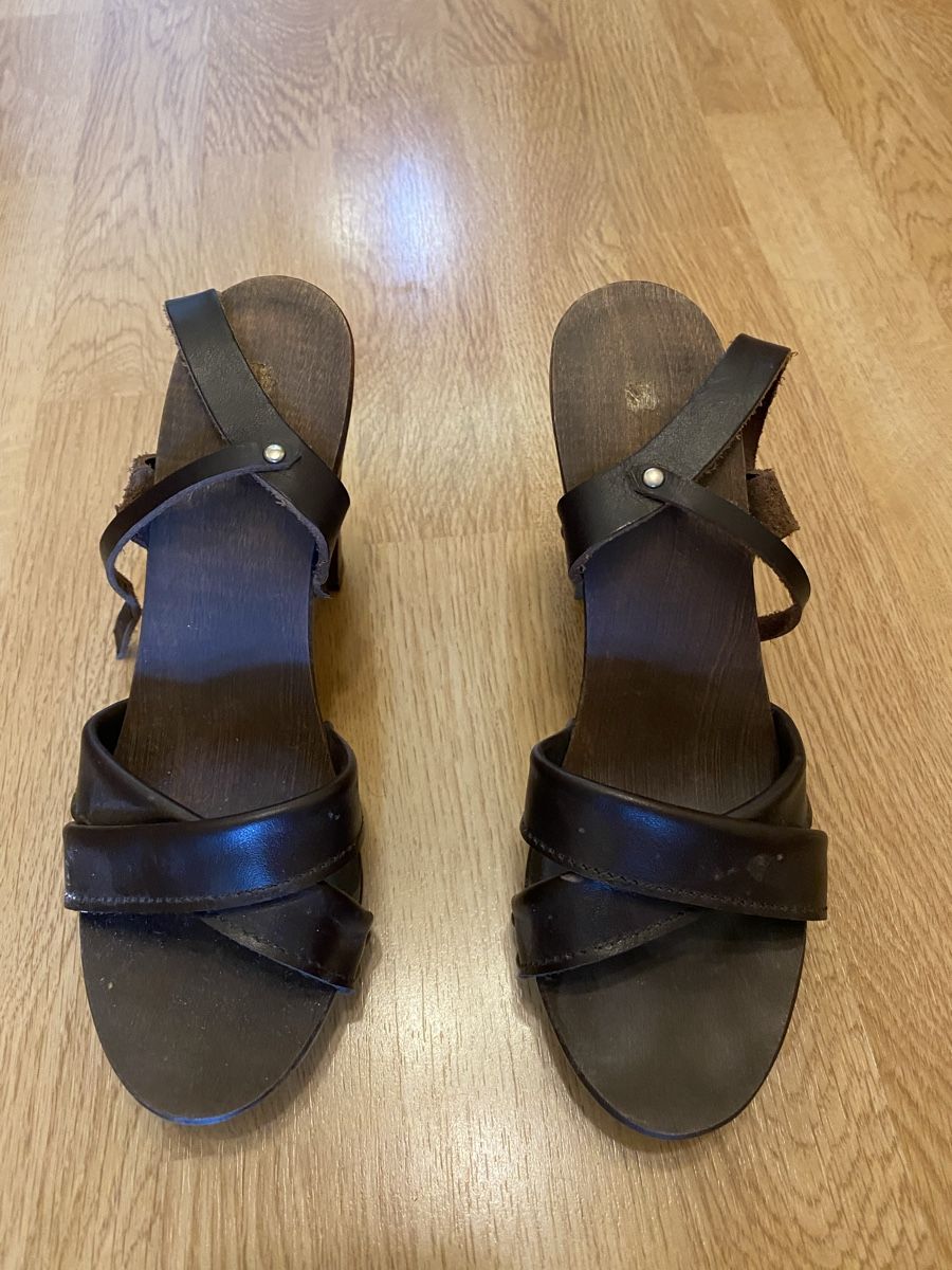 Scarpe da donna: Absatzschuhe Grösse 35 – Usato da Obfelden venduto da Radiesli