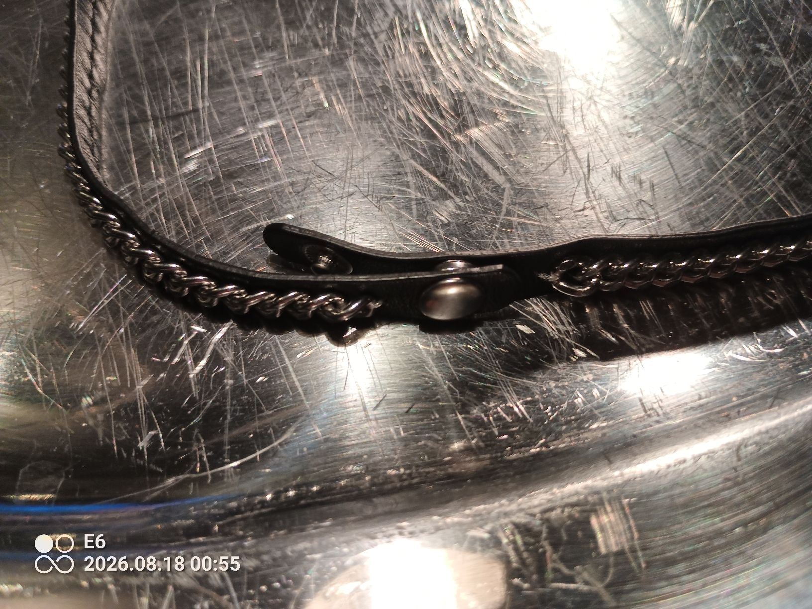 Catenine: Schwarzes Halsband mit Silberauflage – Usato da Zürich venduto da Mitzi6 1