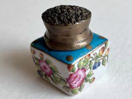 Tintenfläschchen, Keramik mit Metalldeckel, floral verziert