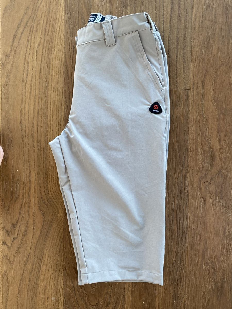 Killtec Pantaloni: Killtec Wanderhose kurz beige Gr. 38 neu – Nuovo (secondo la descrizione) da Meggen venduto da 6003Luzern 4