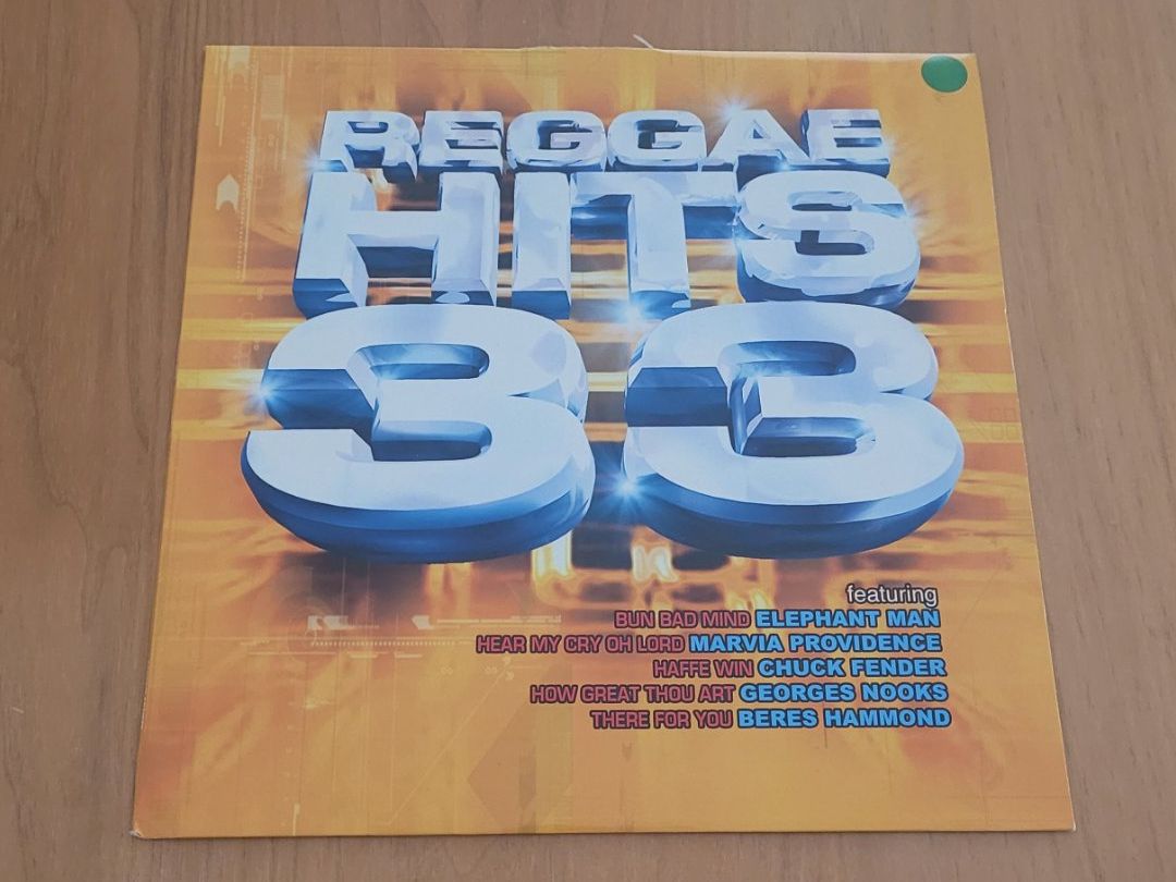 Vinyles: LP Reggae Hits 33 – D'occasion à Martigny par MZ-67