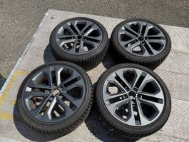 Audi S3 8Y Felgen, Bridgestone Winterreifen 225/40R8