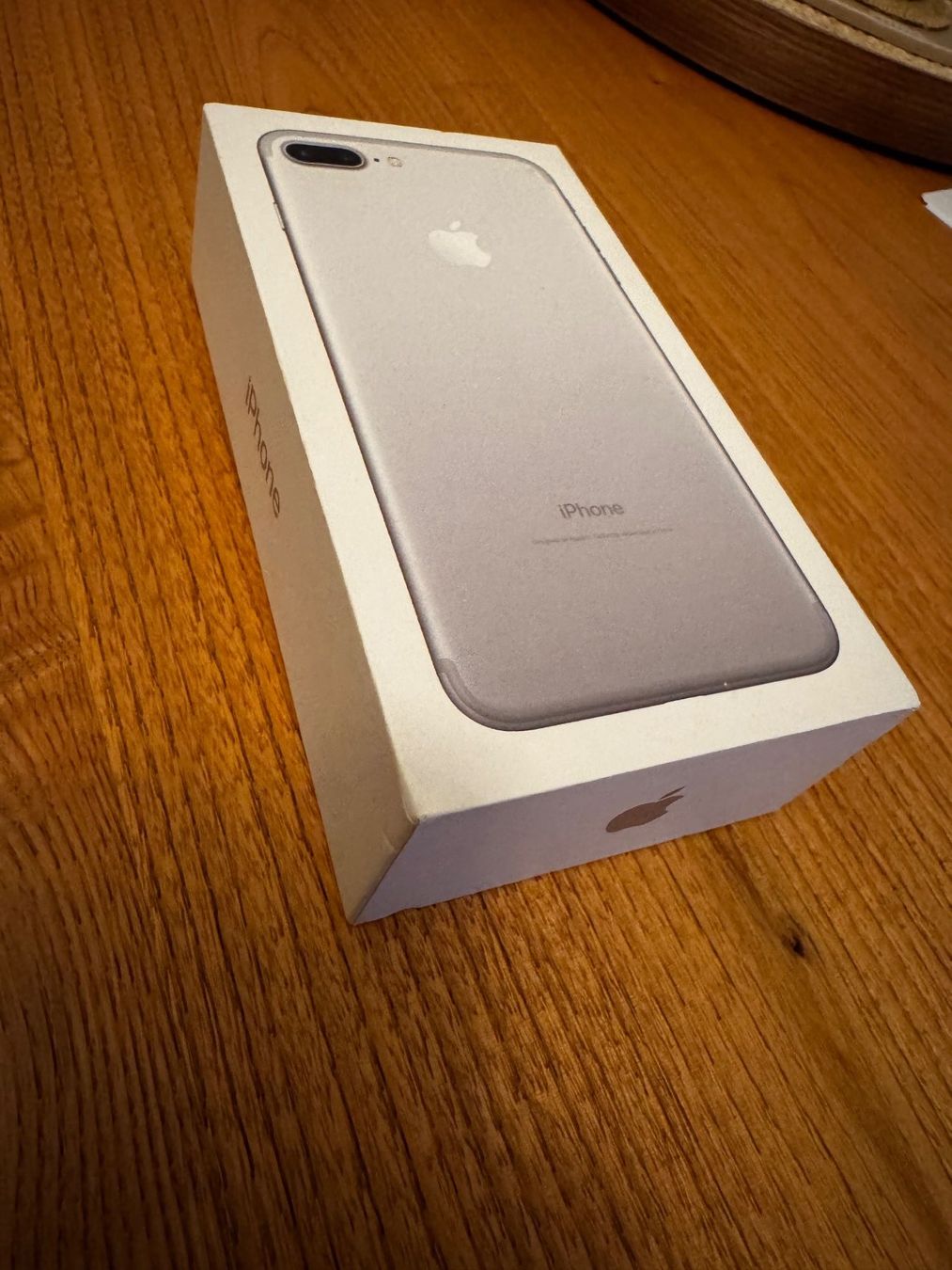 Apple Telefoni cellulari / Smartphones: iPhone 7 Plus (128 GB) – Usato da Zürich venduto da paestum82