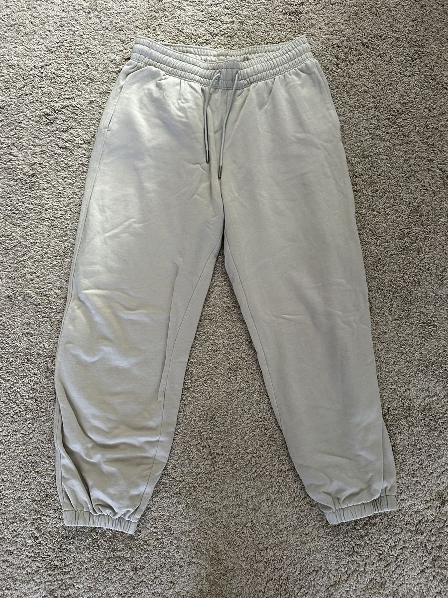 Hosen: Jogging beige – Gebraucht aus Evilard von zoe.mrsg