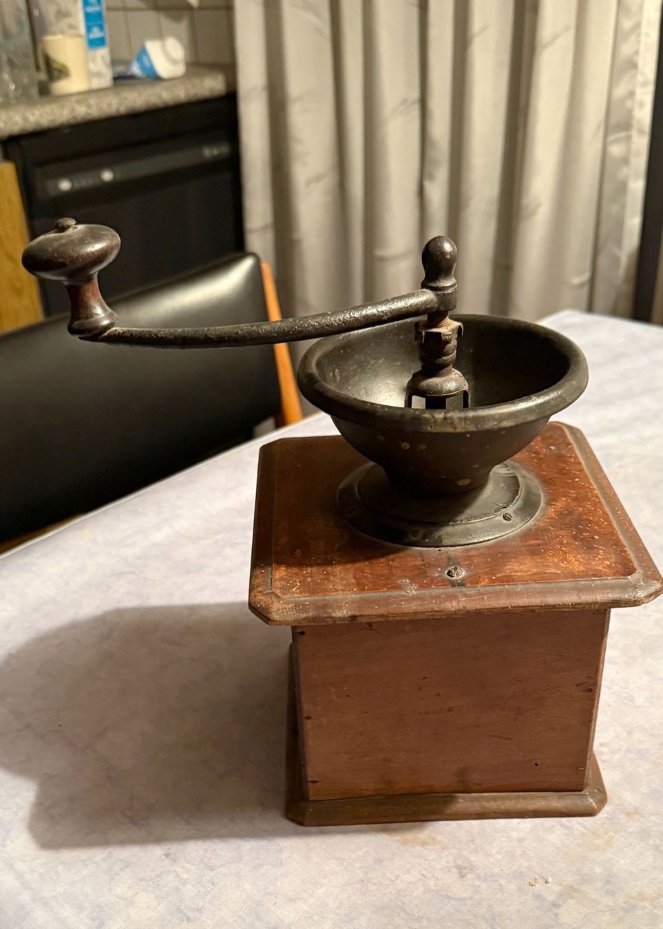 Appareils de cuisine: Kaffeemühle antike – D'occasion à Samedan par Gischpel25 2