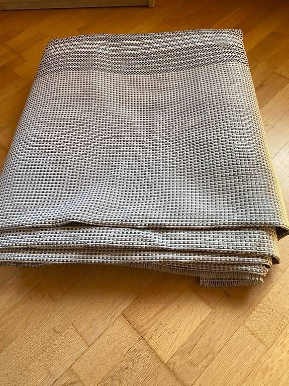 Tappeti: Berger Luxe Vorzeltteppich 2.5x6m – Usato da Ranflüh venduto da JanGoldenberger