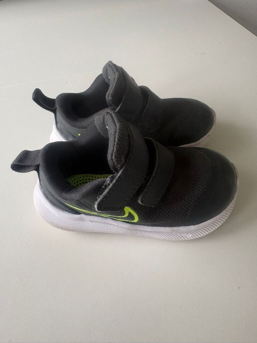 Nike Scarpe per ragazzi: Chaussures Nike Star Runner Bébé, taille 21, – Usato da Versoix venduto da Pti-pois 2