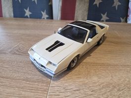 Chevrolet Camaro 1982 1:18 Sun Star