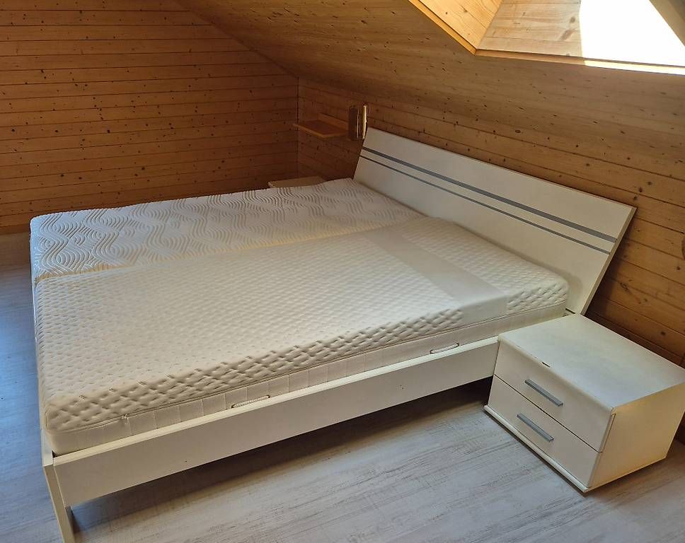 Betten: Bett komplett – Gebraucht aus Ringgenberg BE von jwi_ml6r