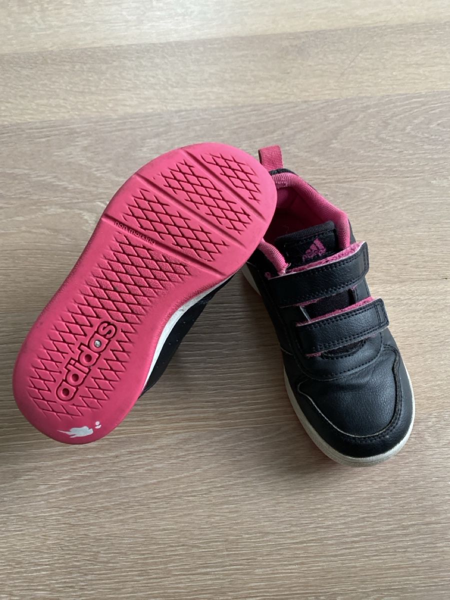 Adidas Scarpe per ragazze: Adidas Schuhe - Gr. 29 – Usato da Hergiswil NW venduto da mar_js5v 1