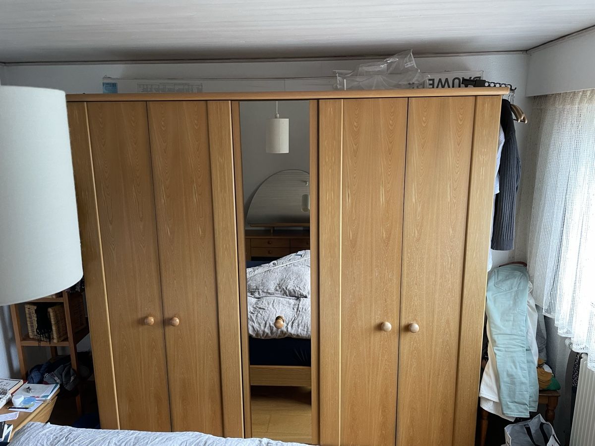 Armadi: Armoire de chambre à coucher  – Usato da Corcelles BE venduto da Peichen 1