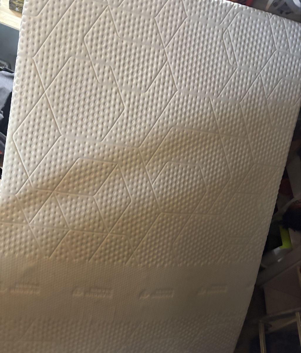Emma Materassi: Matelas Emma 140x200 version medium hybride diamond degree – Usato da Vernayaz venduto da Jems331920