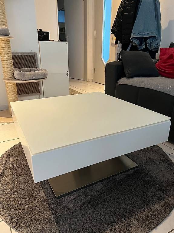 Tavoli: Couchtisch mit drehbarer Glasplatte – Usato da Zufikon venduto da kat_w9sv