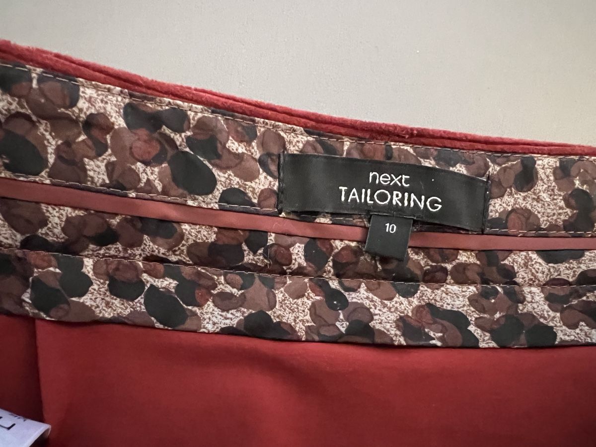 Next Röcke: Mini jupe en velours - taille 36 – Gebraucht aus Ste-Croix von Caramel31 1