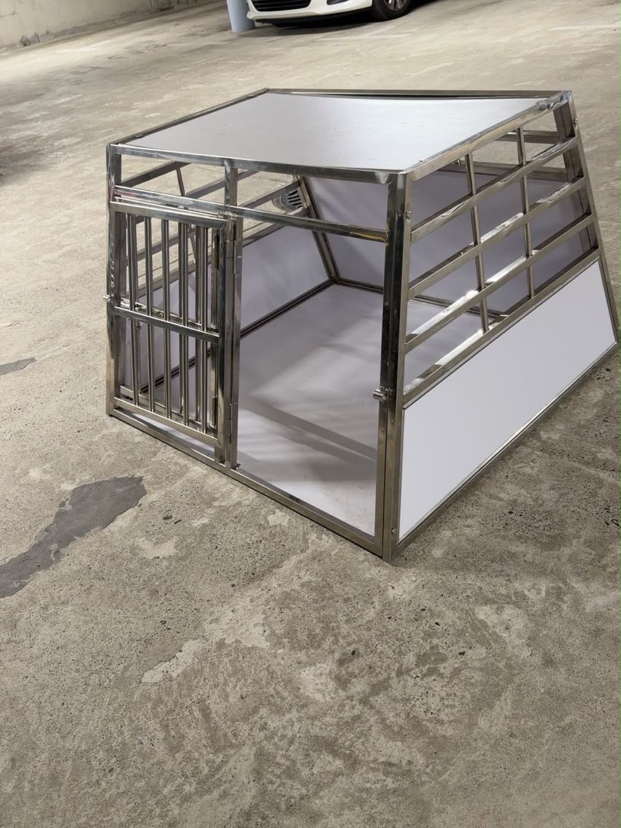 Cages, transport & sécurité: Hundebox – D'occasion à Basel par Caveli 5