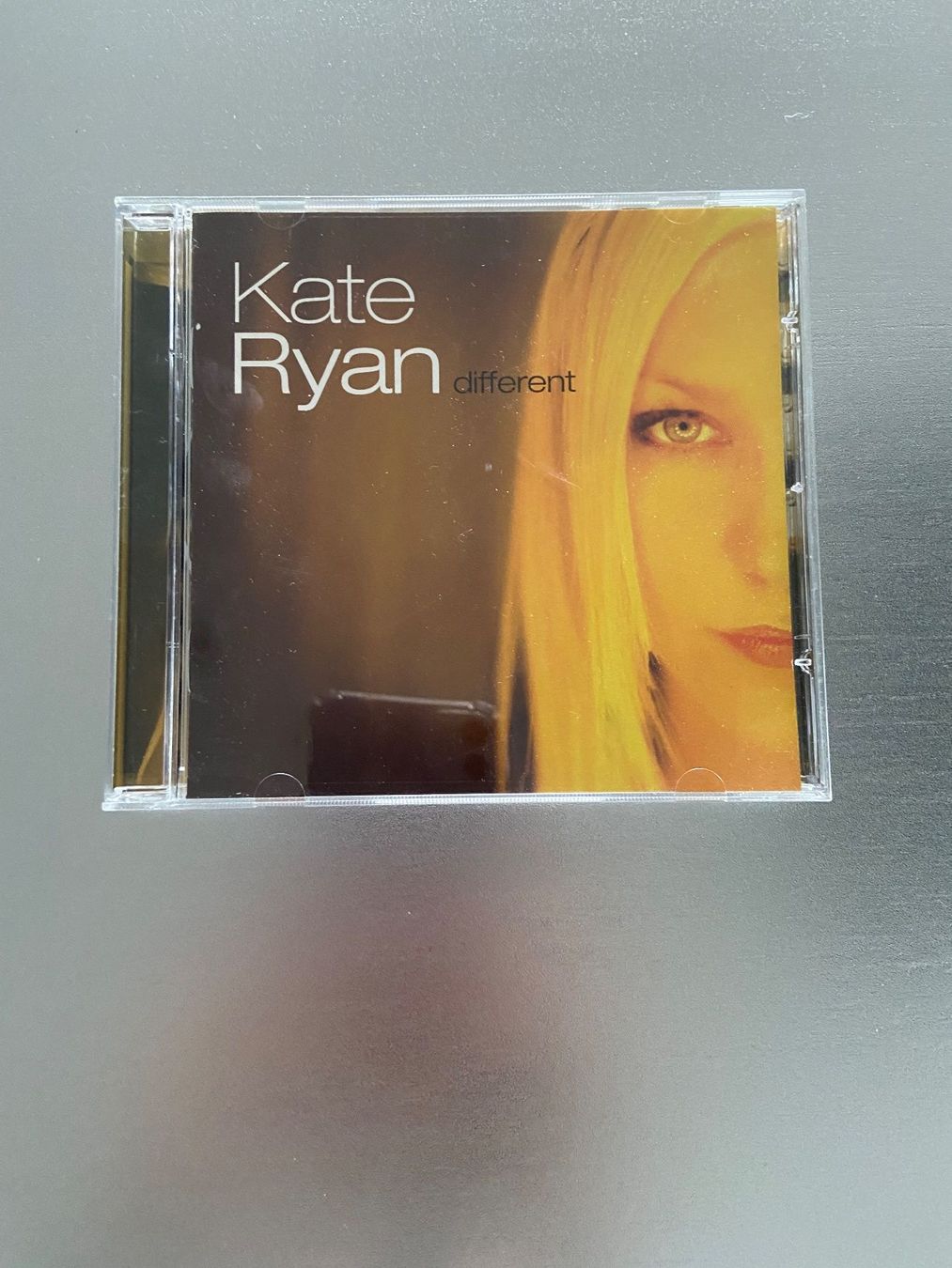 CDs: Kate Ryan - Different Album CD – Gebraucht aus Niederteufen von biendlee