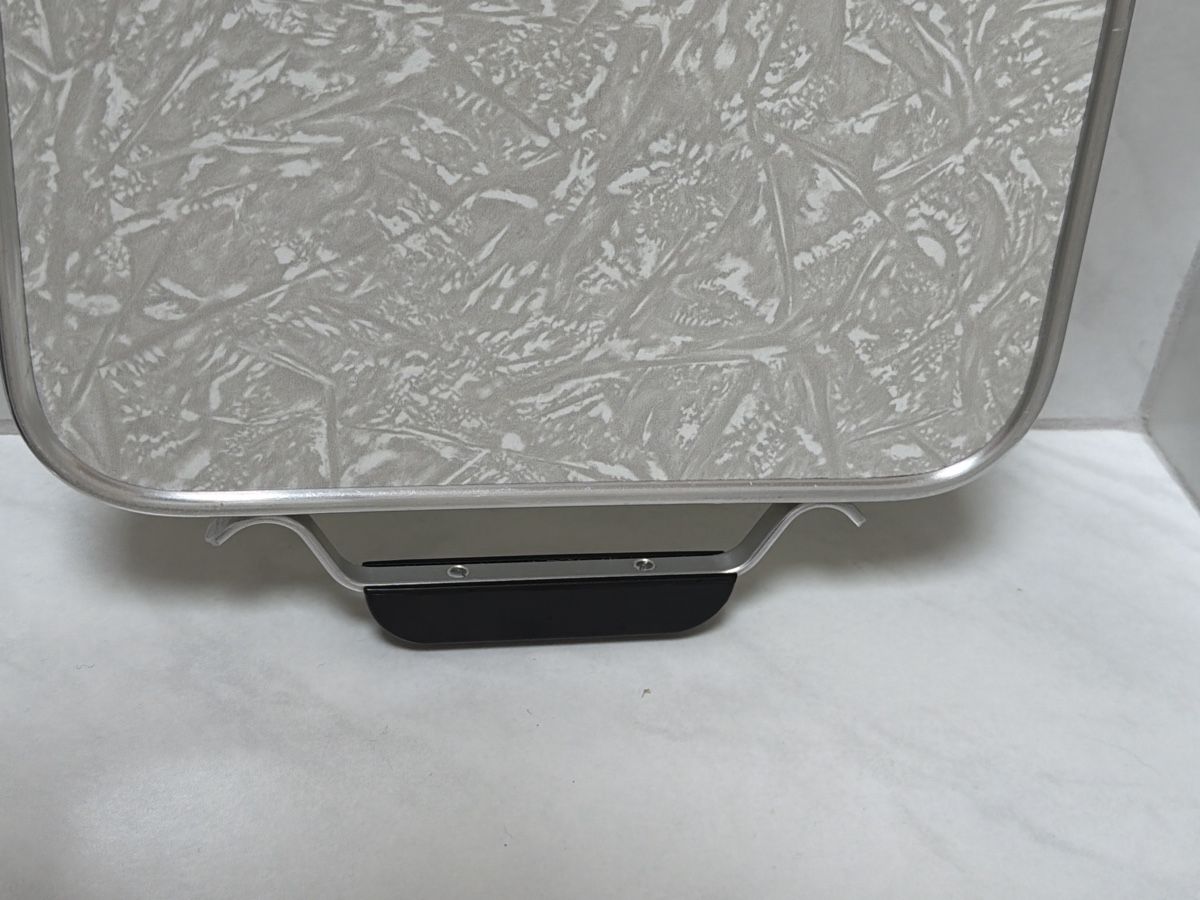 Specchi: Coiffeur Spiegel Vintage. – Usato da Biberist venduto da Momo33 3