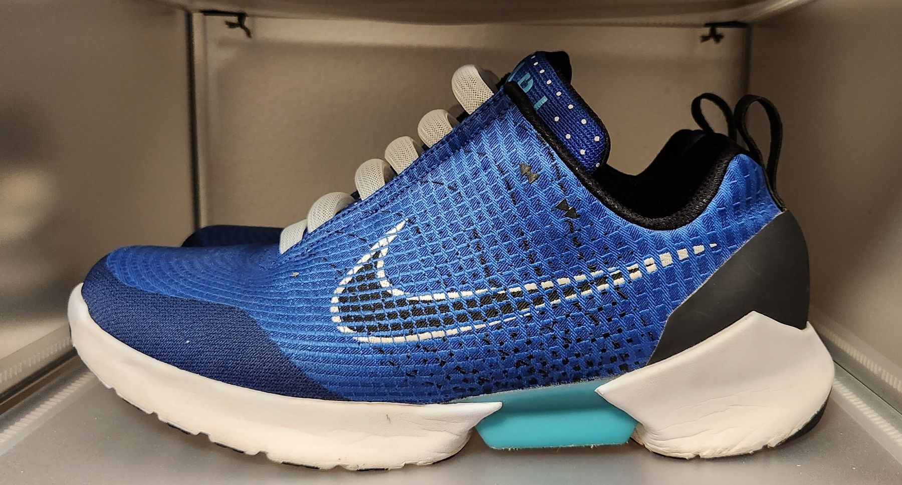 Nike Scarpe da uomo: Nike HyperAdapt 1.0 Gr 44 – Usato da Winterthur venduto da SneakersLeo
