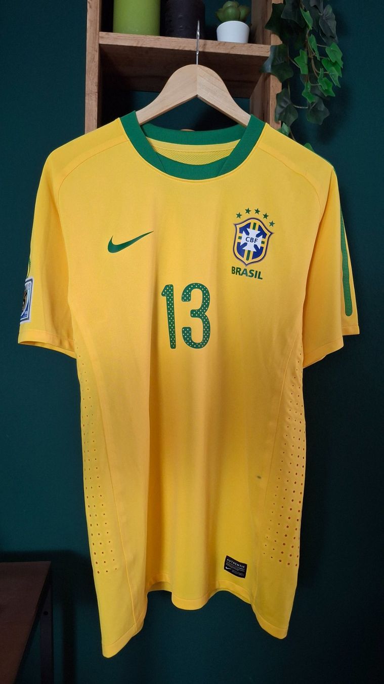 Nike Canottiere & Pantaloni: Nike Brésil World Cup 2010 Maillot Player Issue Authentic – Usato da Yverdon-les-Bains venduto da flo_8fgr
